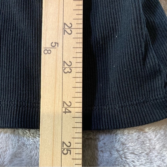 Lauren Ralph Lauren Black Ribbed Short Sleeve Roll Up Snap Button VNeck Shirt XL - Picture 7 of 8